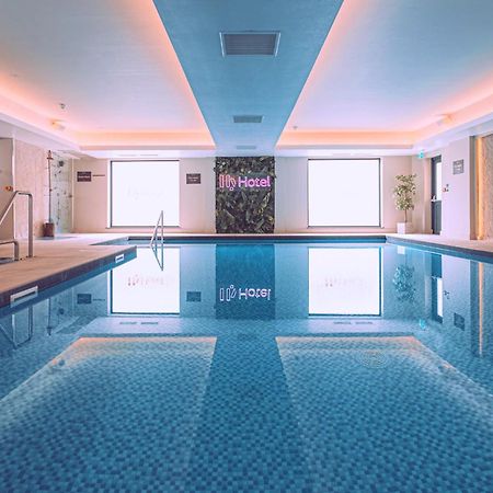 Hy Lytham St Anne'S Aparthotel Lytham St Annes Kültér fotó The pool at the spa