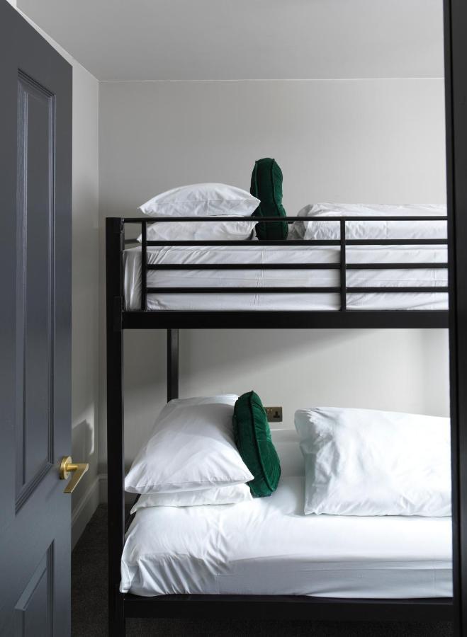 Hy Lytham St Anne'S Aparthotel Lytham St Annes Kültér fotó A bunk bed