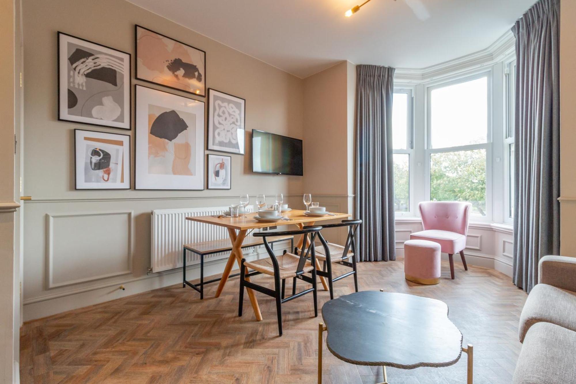 Hy Lytham St Anne'S Aparthotel Lytham St Annes Kültér fotó The interior of a typical apartment at The Gate