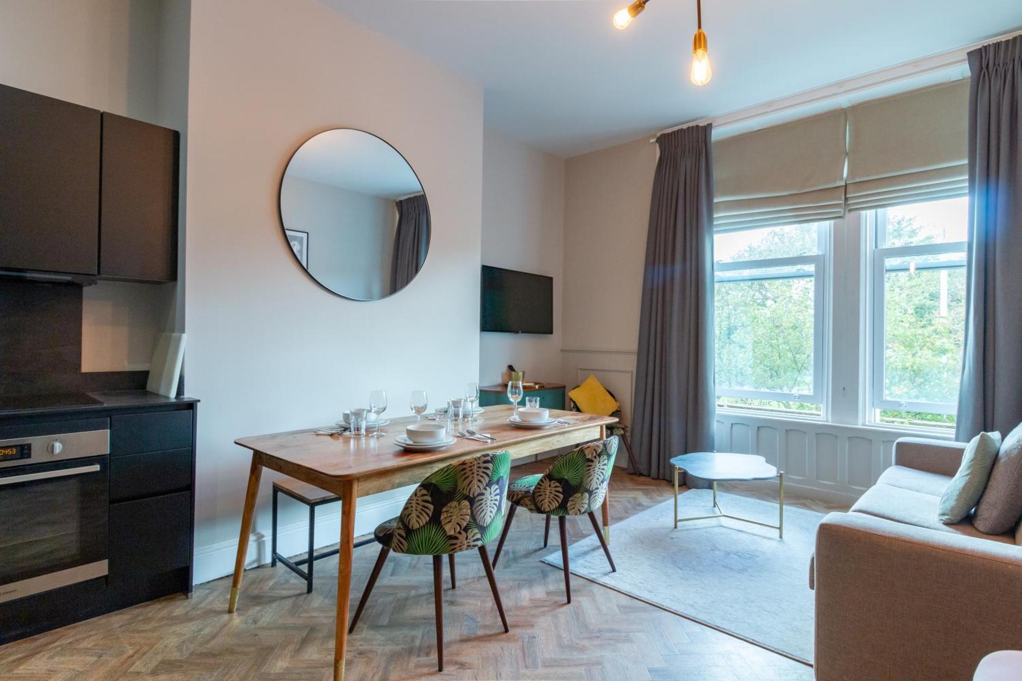 Hy Lytham St Anne'S Aparthotel Lytham St Annes Kültér fotó A typical apartment at the residence