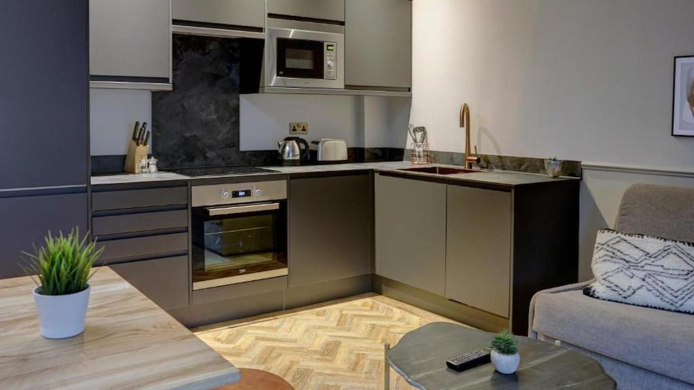 Hy Lytham St Anne'S Aparthotel Lytham St Annes Kültér fotó A kitchen in a serviced apartment