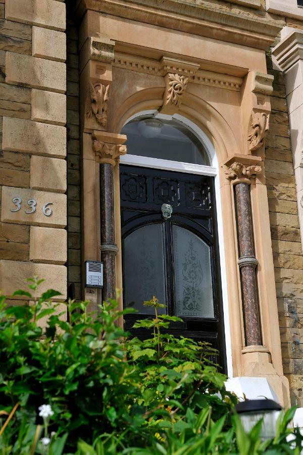 Hy Lytham St Anne'S Aparthotel Lytham St Annes Kültér fotó The door of 336